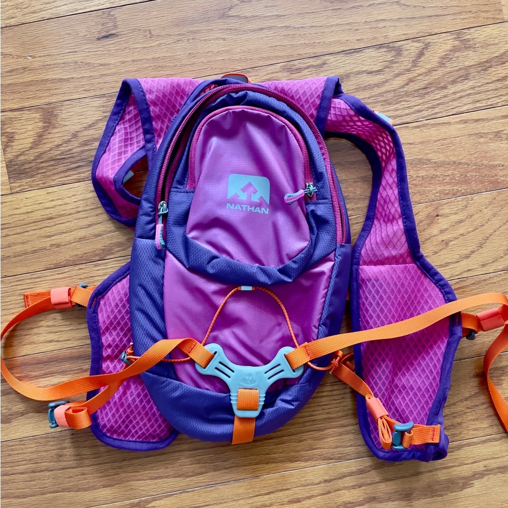 Nathan Women's Hydration Vest/Backpack 1.5 - 2L